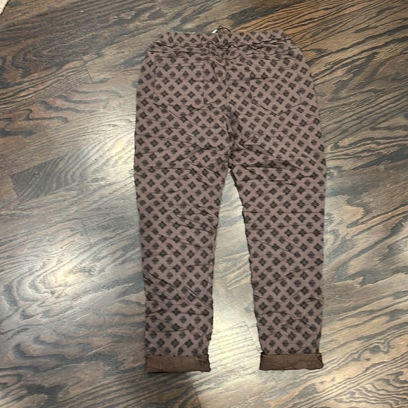 *JUST LISTED*NWT Venti6 soft brown with black print super stretchy jogger pants - Picture 3 of 3